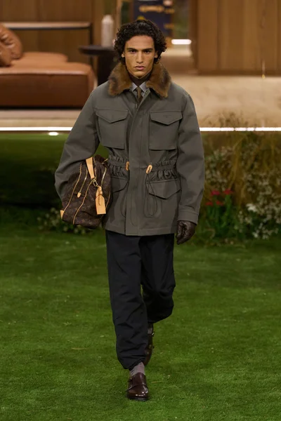 Look 46